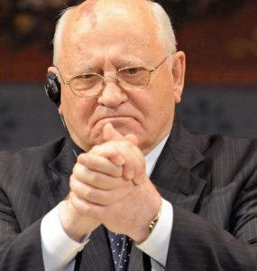 Atlyginimas už SSSR sugriovimą: Vakarai apsaugo Gorbačiovą nuo Lietuvos persekiojimo